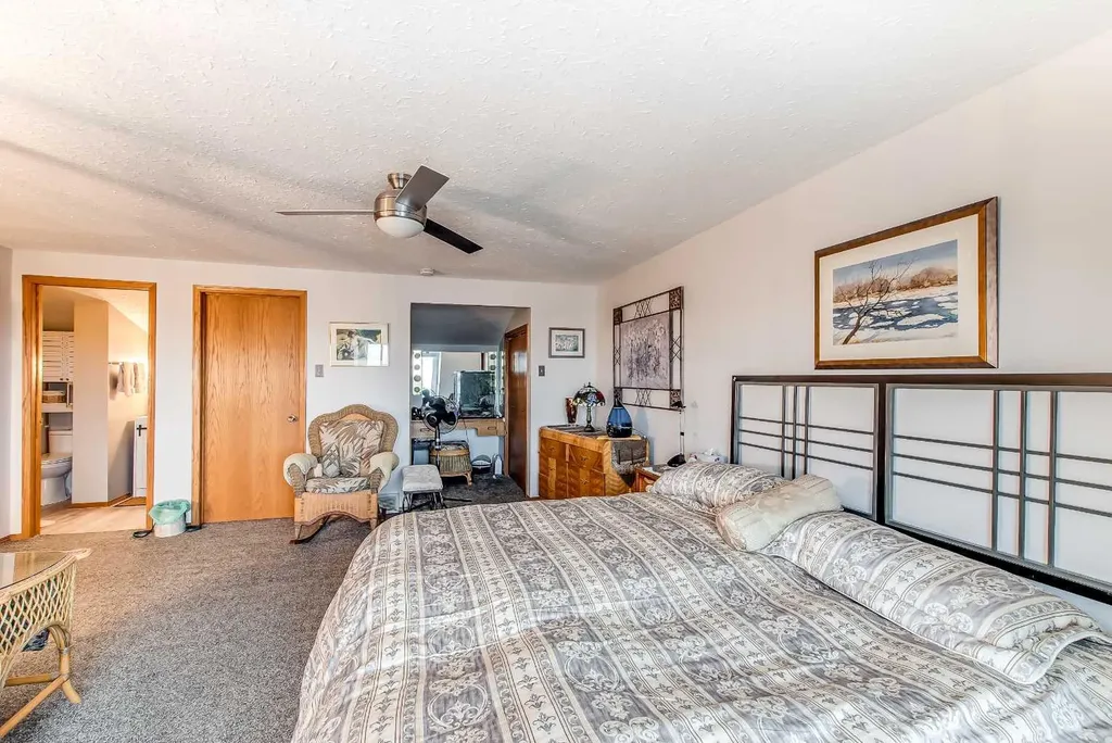 643 5 Street SE Medicine Hat AB T1A 0N4