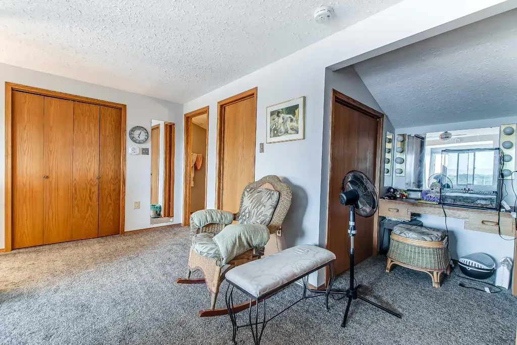 643 5 Street SE Medicine Hat AB T1A 0N4