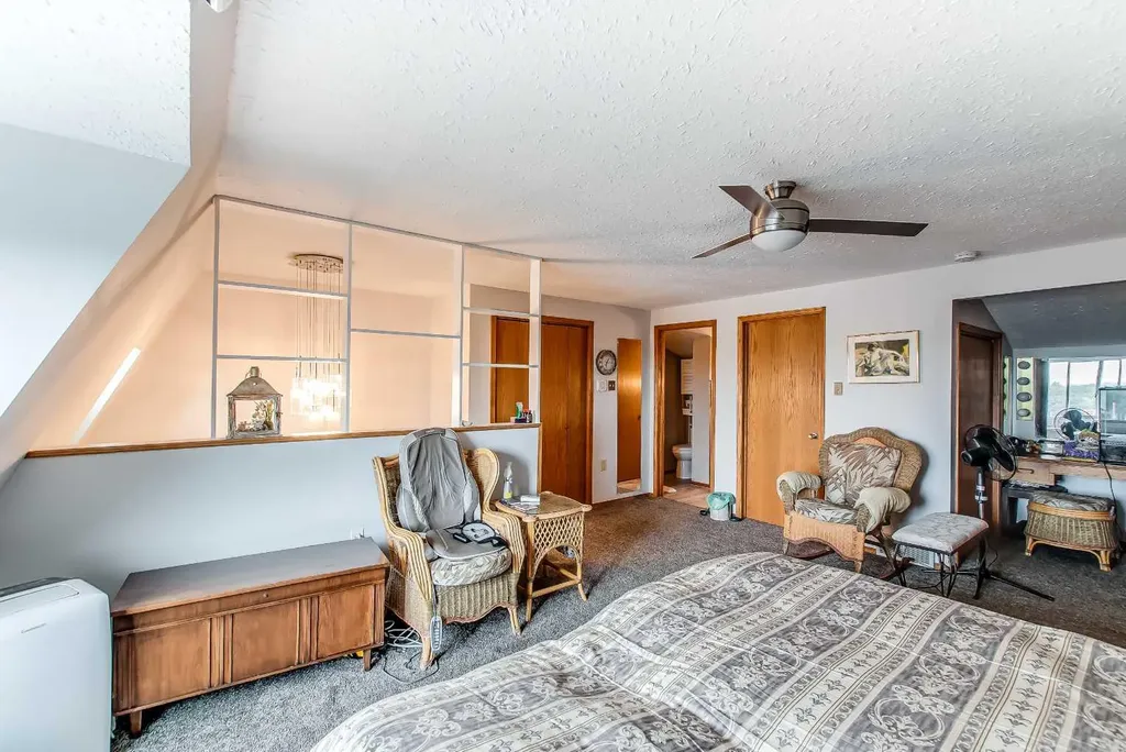 643 5 Street SE Medicine Hat AB T1A 0N4