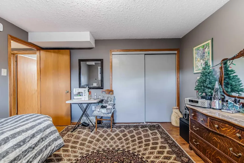 643 5 Street SE Medicine Hat AB T1A 0N4