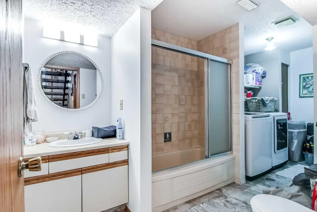 643 5 Street SE Medicine Hat AB T1A 0N4