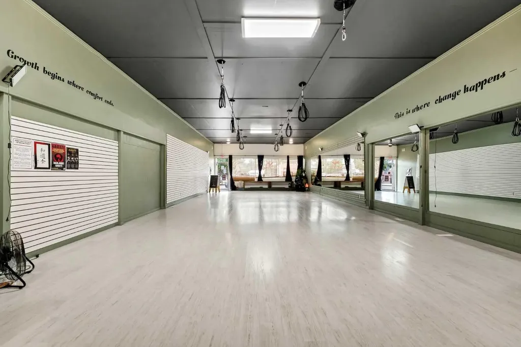 655 2 Street SE Medicine Hat AB T1A 0C8