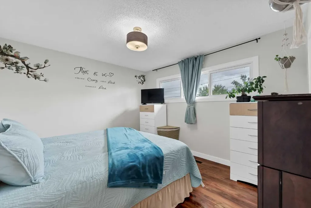 172 14 Street NW Medicine Hat AB T1A 6R6