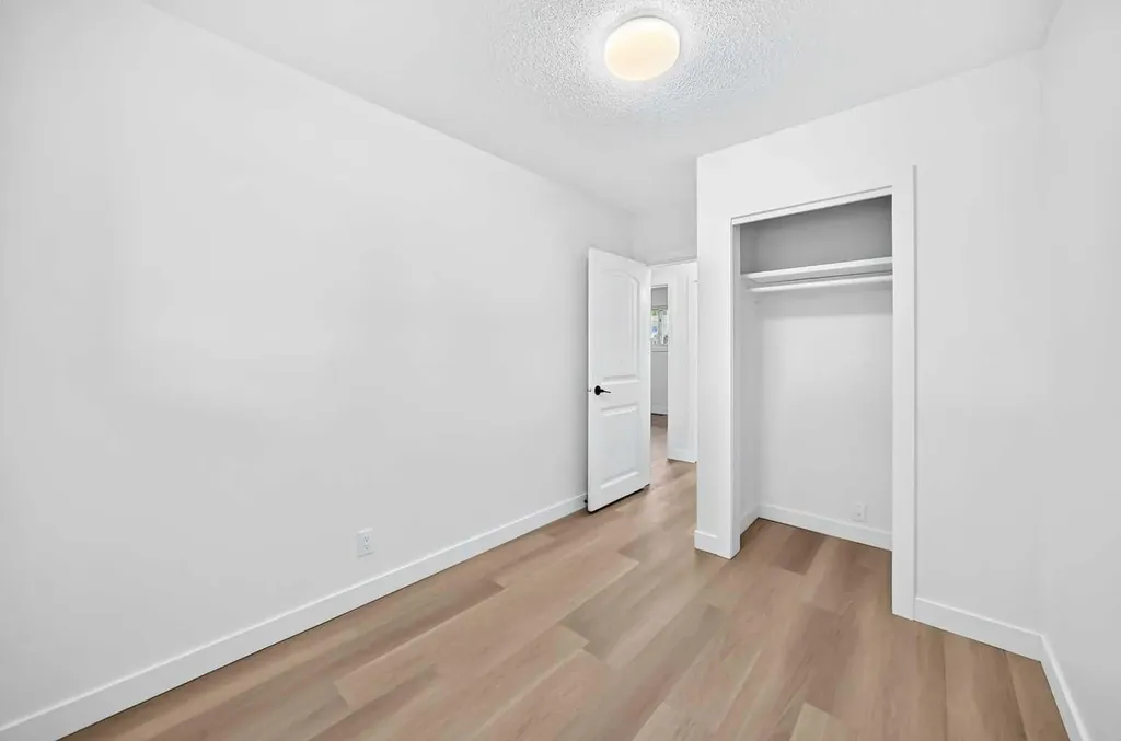 5801 41 Street Crescent Red Deer AB T4N1B5