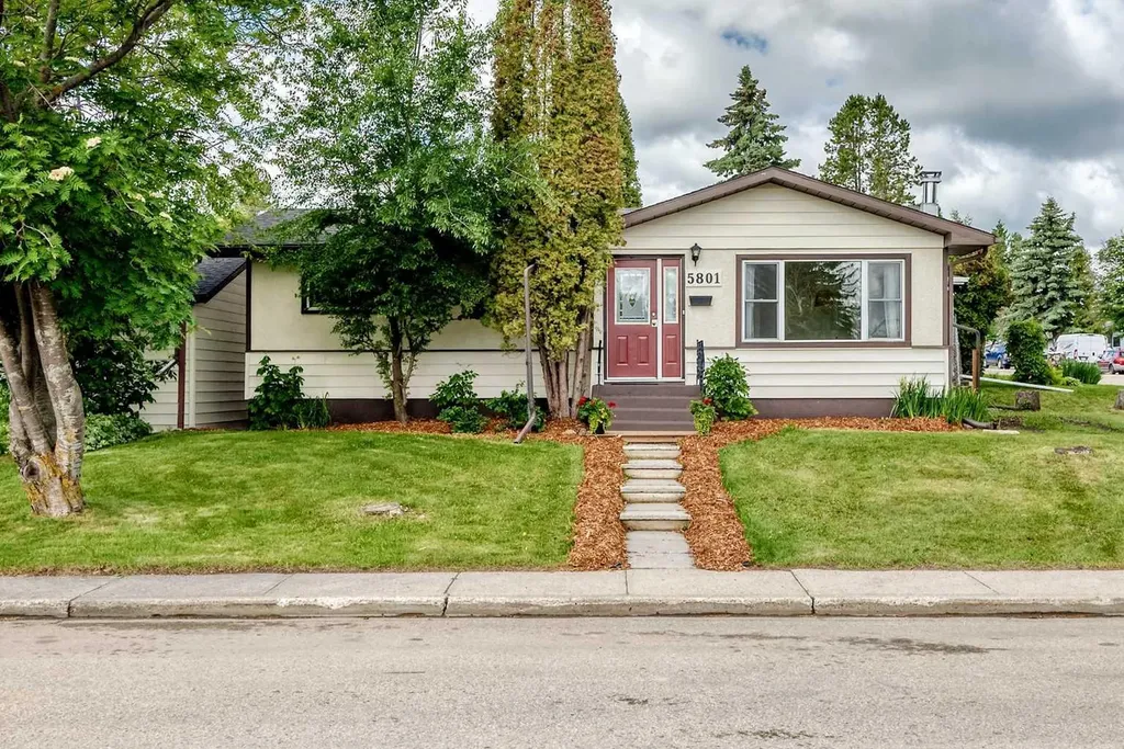 5801 41 Street Crescent Red Deer AB T4N1B5