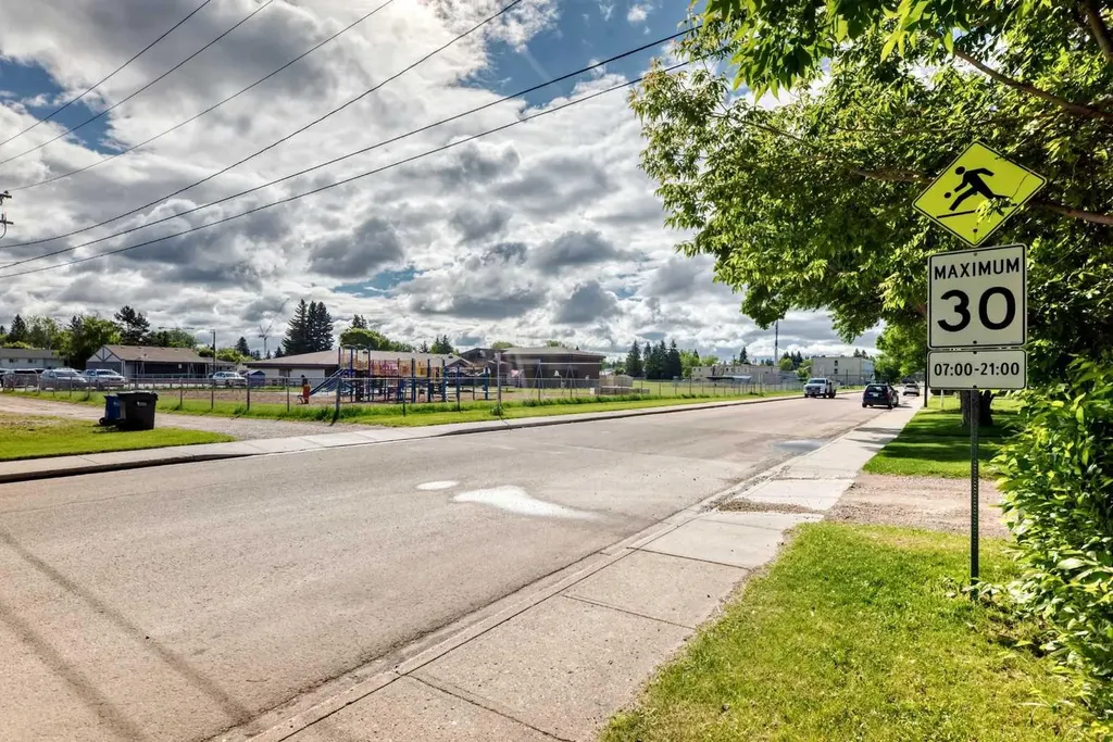 5801 41 Street Crescent Red Deer AB T4N1B5