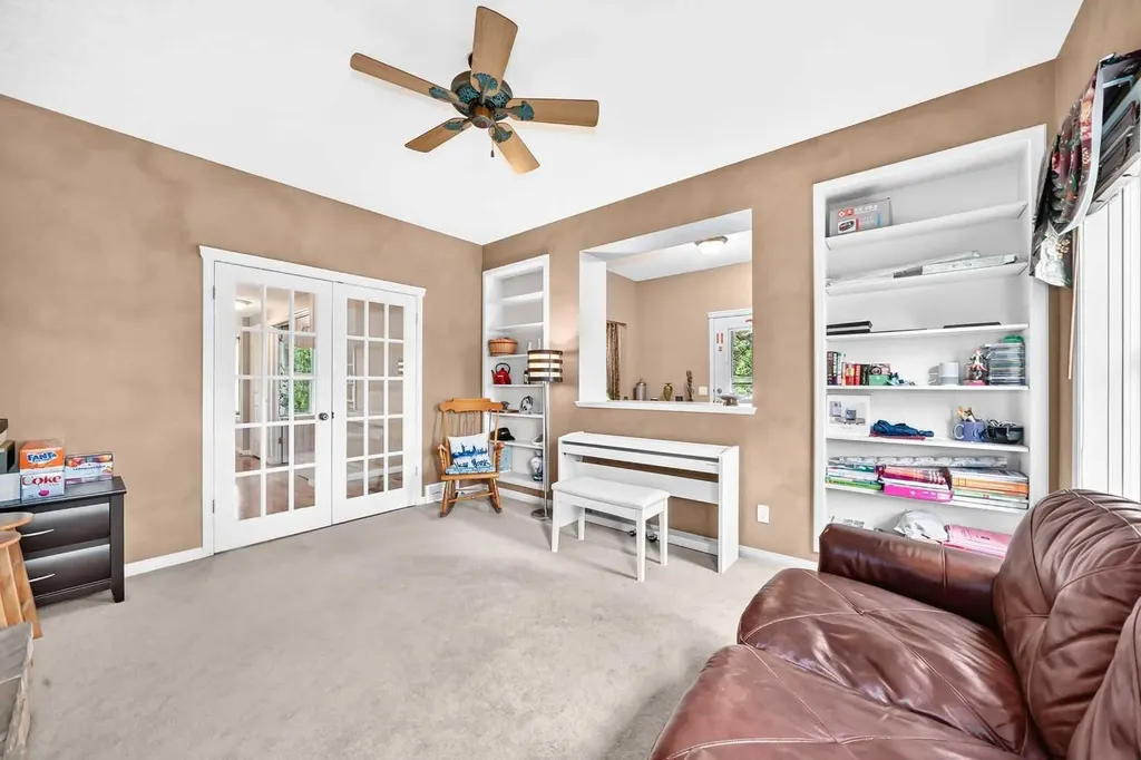 10 Hidden Creek View NW Calgary AB T3A6C5