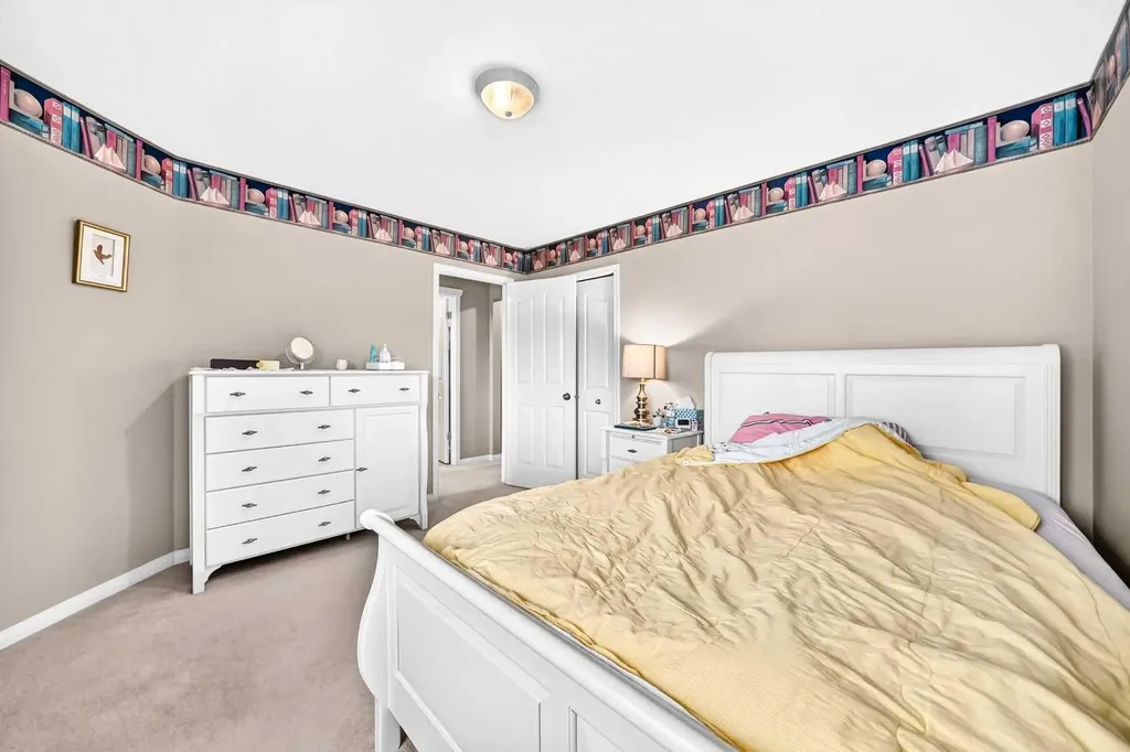 10 Hidden Creek View NW Calgary AB T3A6C5