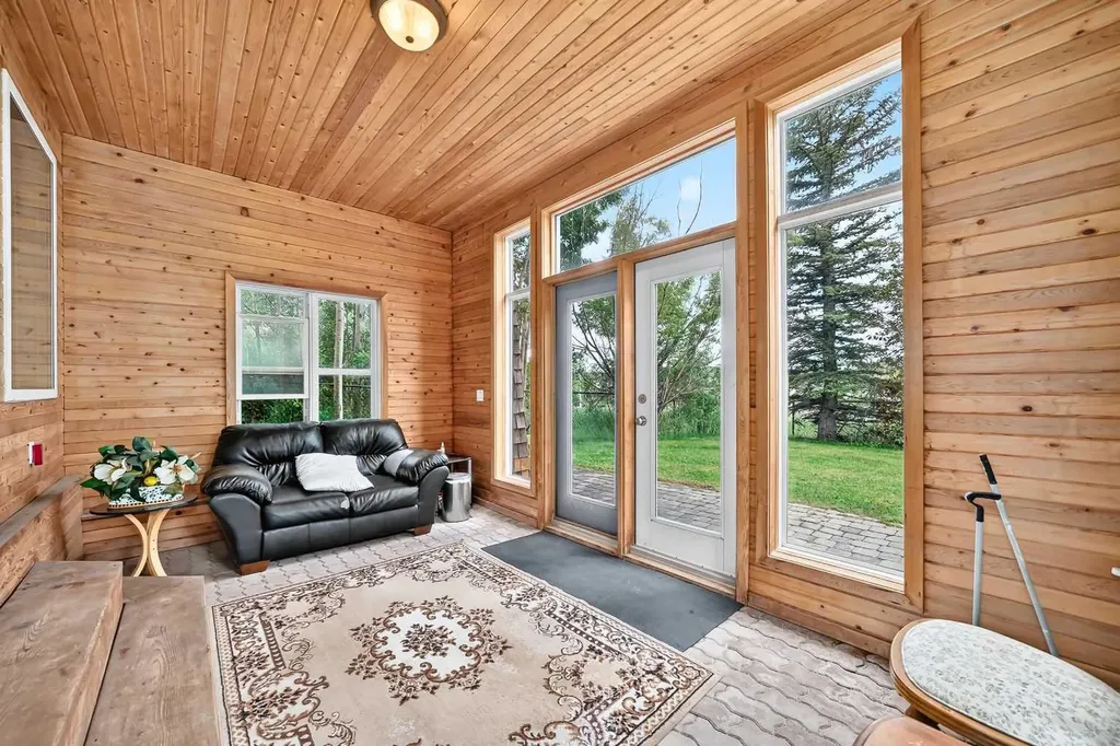 10 Hidden Creek View NW Calgary AB T3A6C5