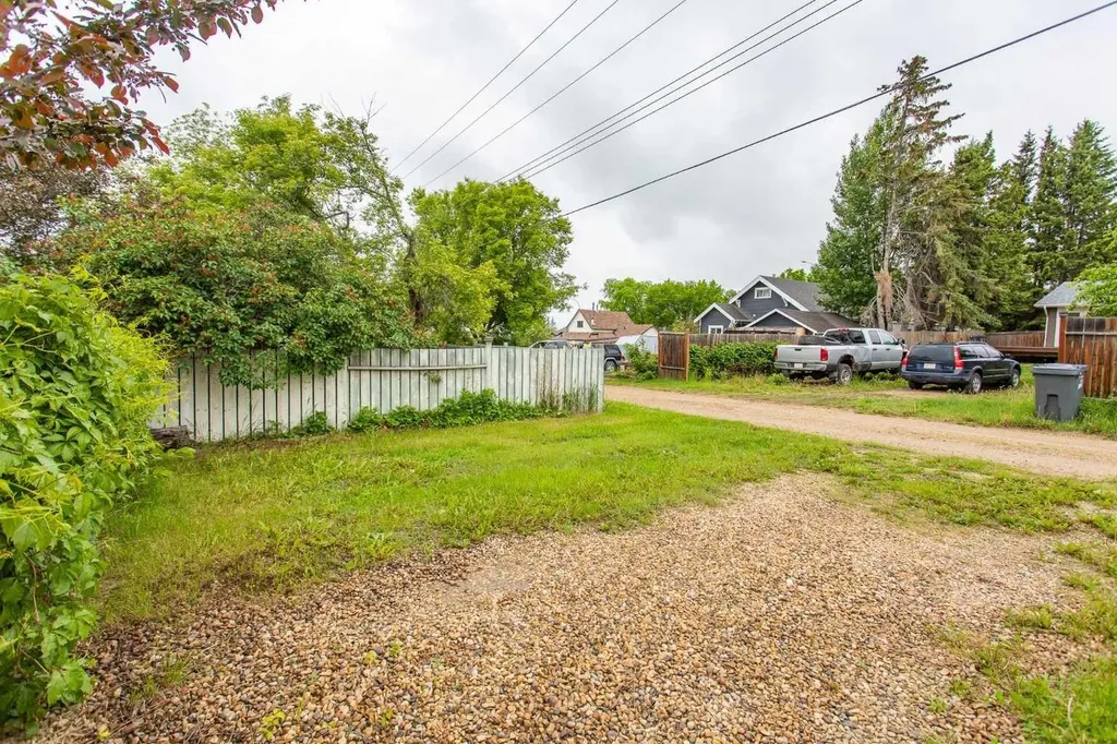 4722 49 Avenue Bentley AB T0C 0J0