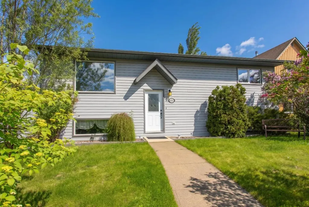 4722 49 Avenue Bentley AB T0C 0J0