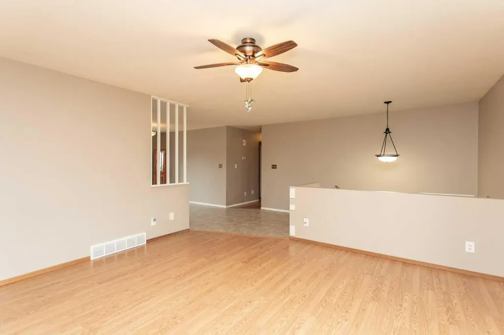 4722 49 Avenue Bentley AB T0C 0J0
