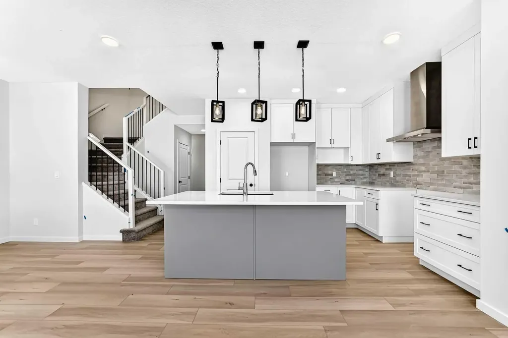 18 Osprey Hill Bay SW Calgary AB T3B 6S2