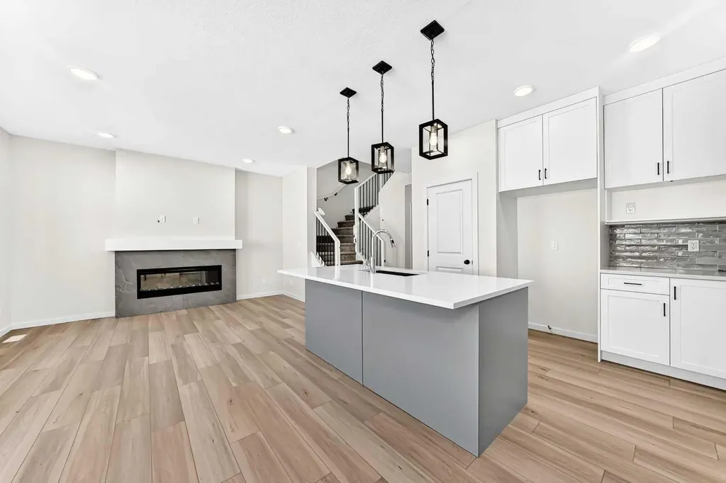 18 Osprey Hill Bay SW Calgary AB T3B 6S2