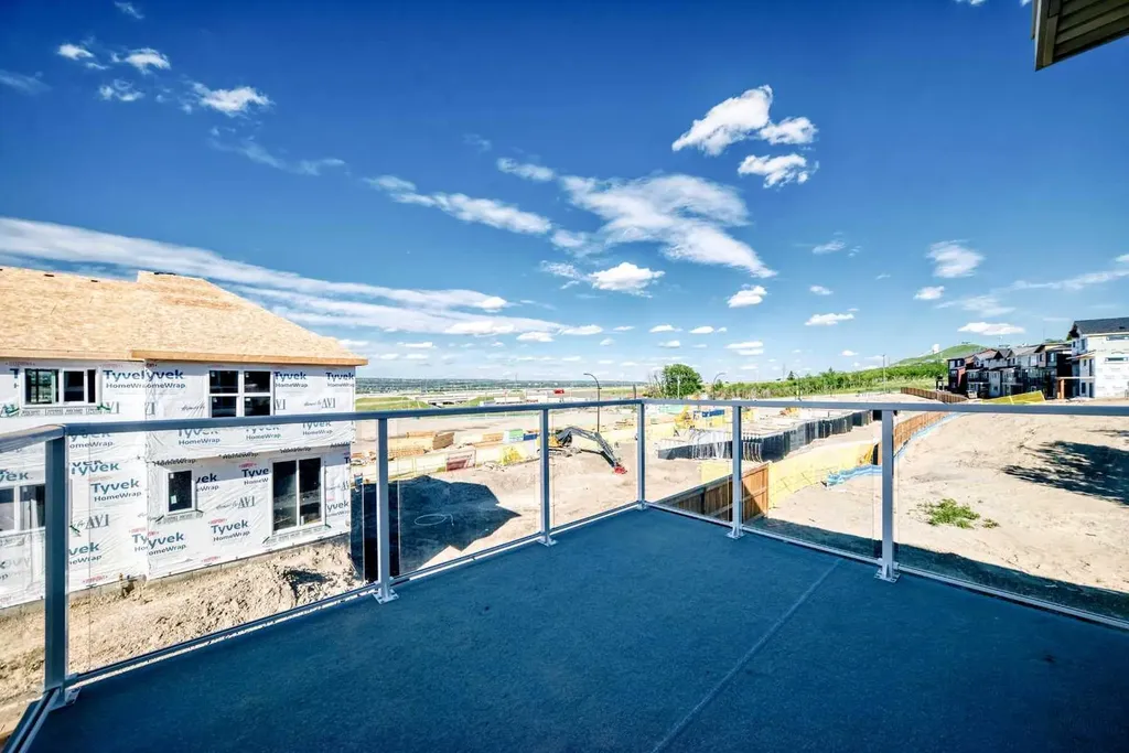 18 Osprey Hill Bay SW Calgary AB T3B 6S2