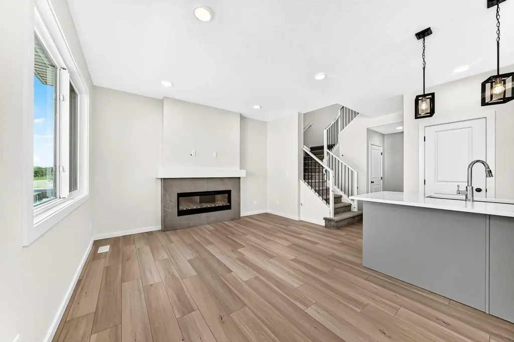 18 Osprey Hill Bay SW Calgary AB T3B 6S2