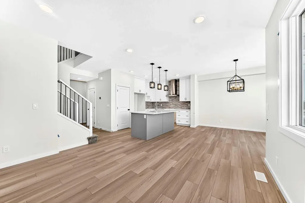 18 Osprey Hill Bay SW Calgary AB T3B 6S2