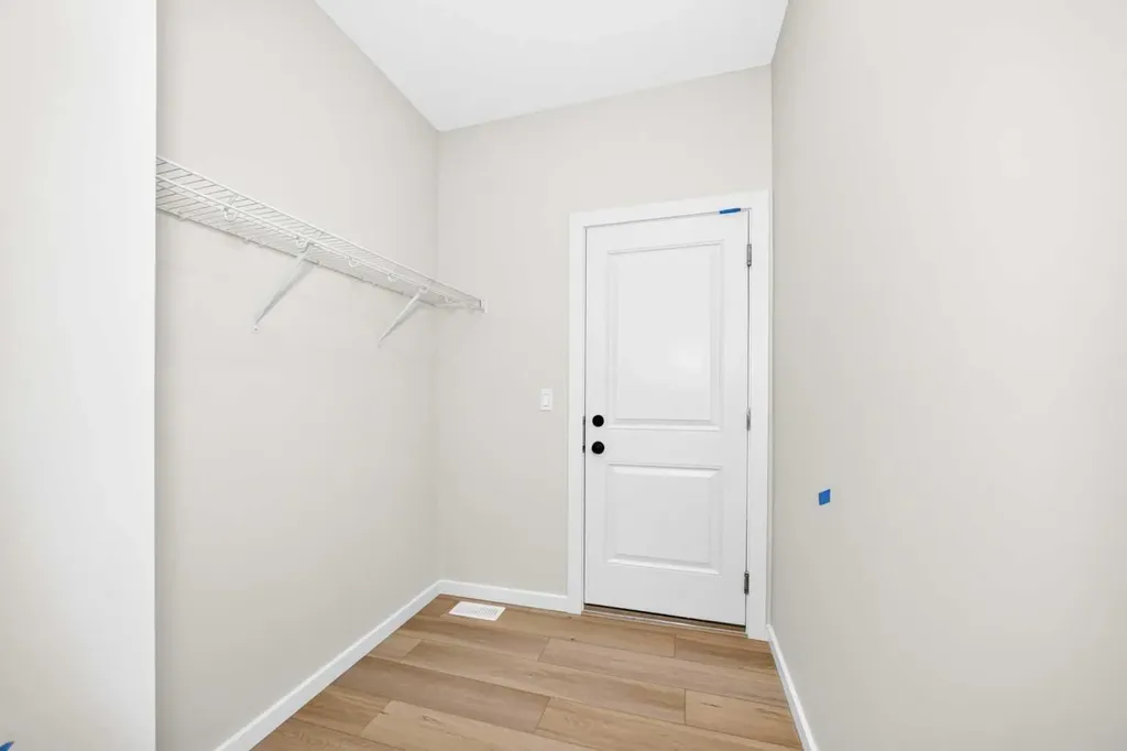 18 Osprey Hill Bay SW Calgary AB T3B 6S2