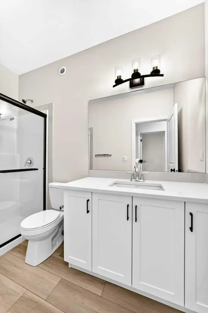 18 Osprey Hill Bay SW Calgary AB T3B 6S2