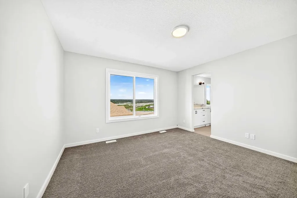 18 Osprey Hill Bay SW Calgary AB T3B 6S2