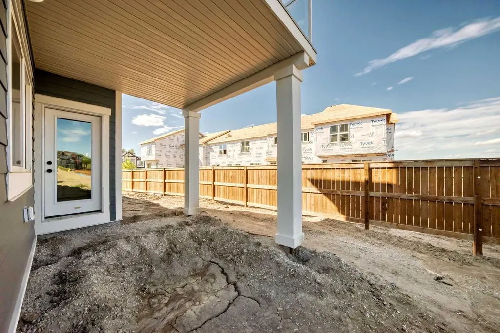 18 Osprey Hill Bay SW Calgary AB T3B 6S2