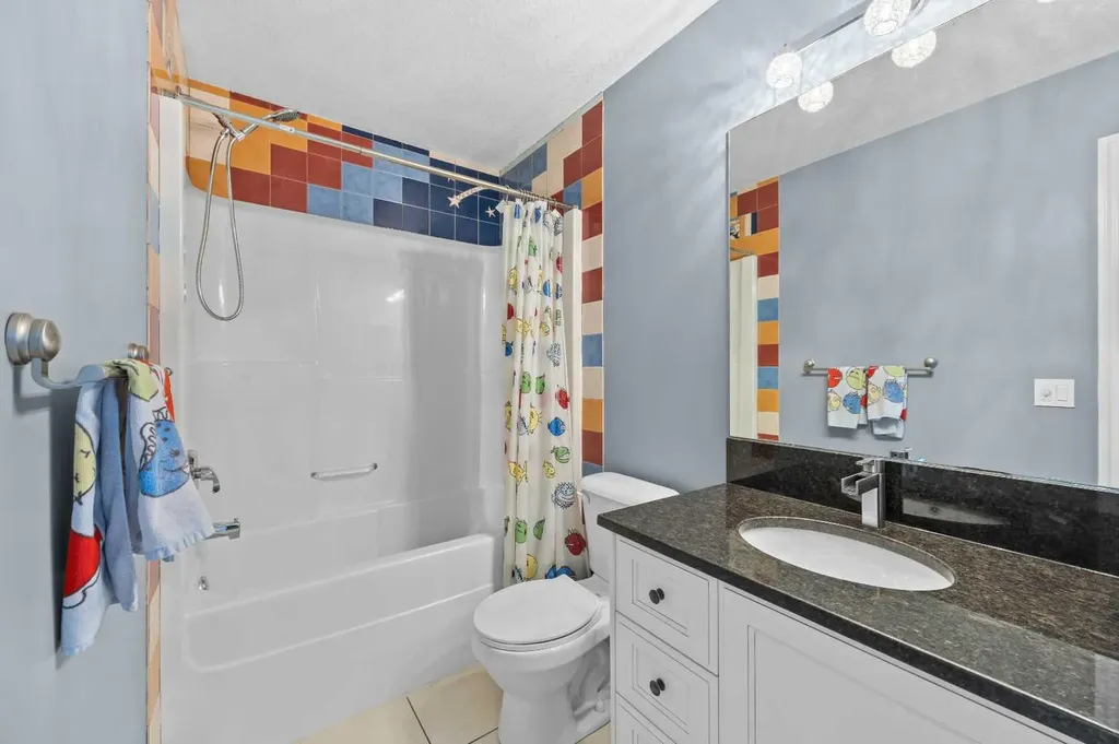 18 Hidden Creek Manor NW Calgary AB T3A 6L7