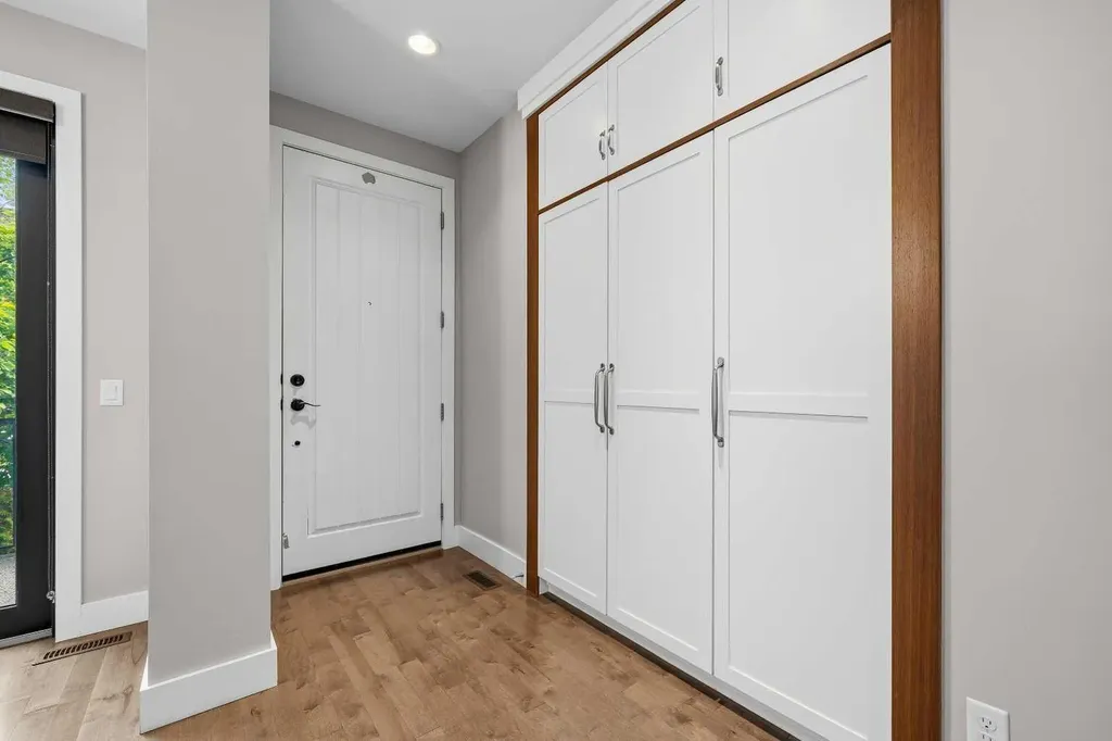 740 24 Avenue SE Calgary AB T2G1P3