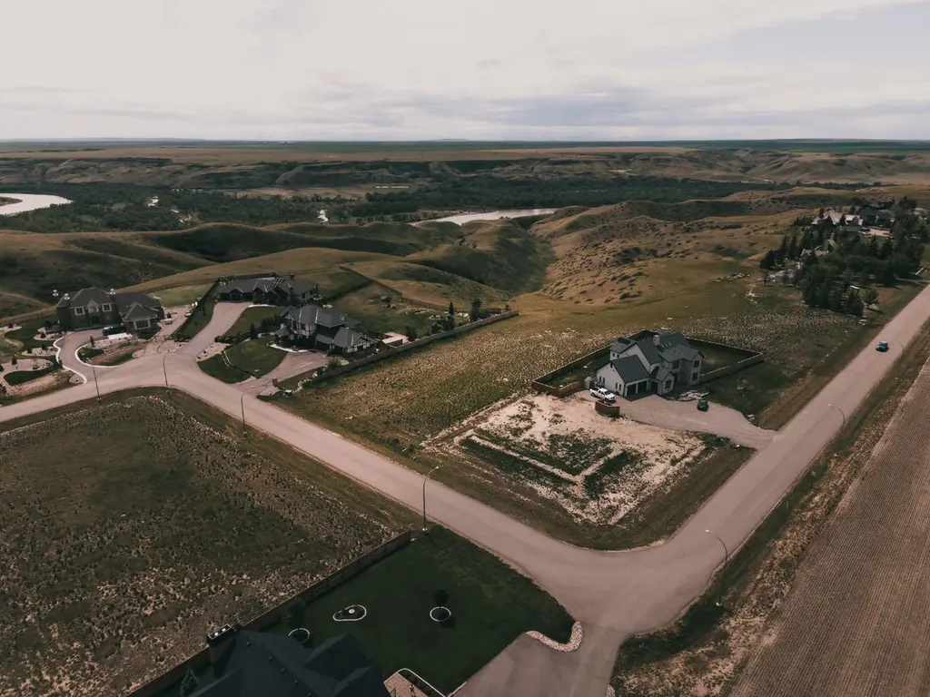 6 Edgemoor Way Rural Lethbridge County AB T1J 5R6