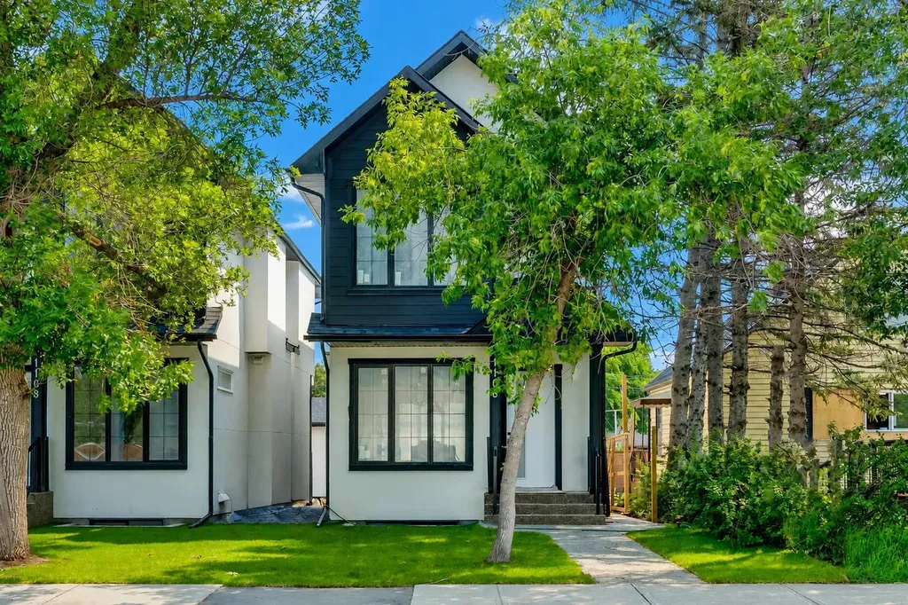 1106 6 Street NE Calgary AB T2E 3Y8