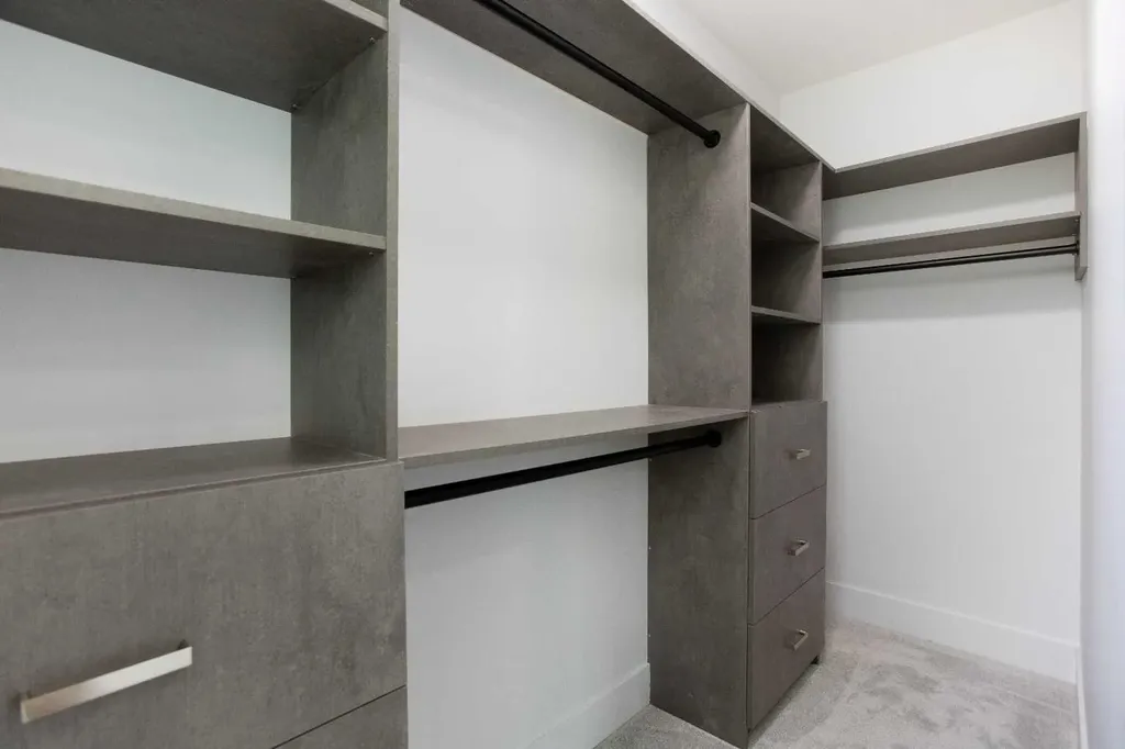 1106 6 Street NE Calgary AB T2E 3Y8