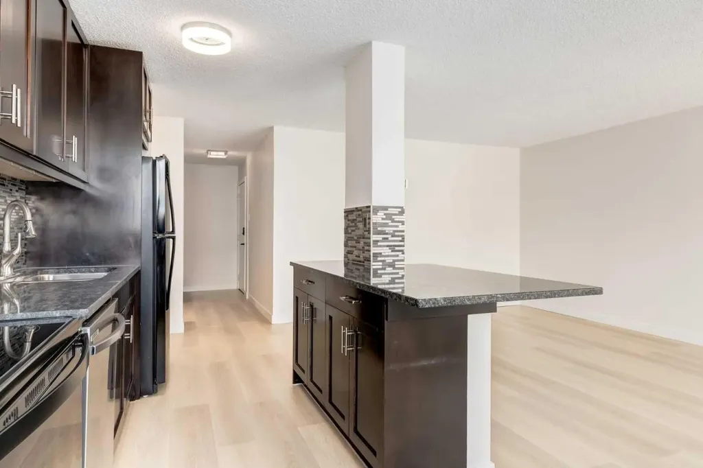 1236 15 Avenue SW Calgary AB T3C0X5