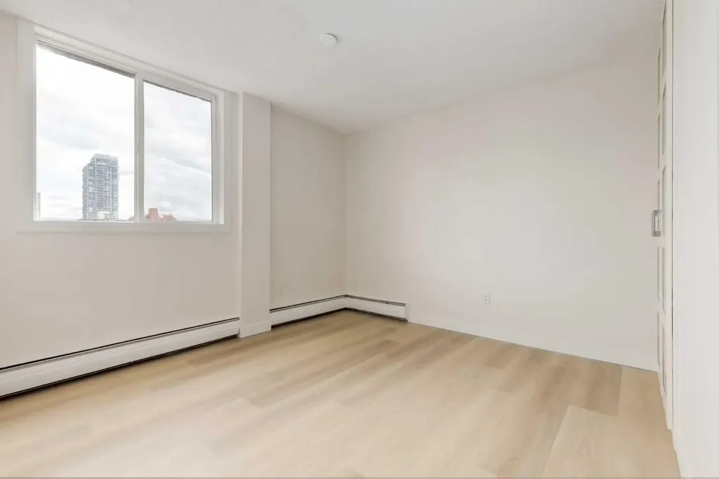 1236 15 Avenue SW Calgary AB T3C0X5