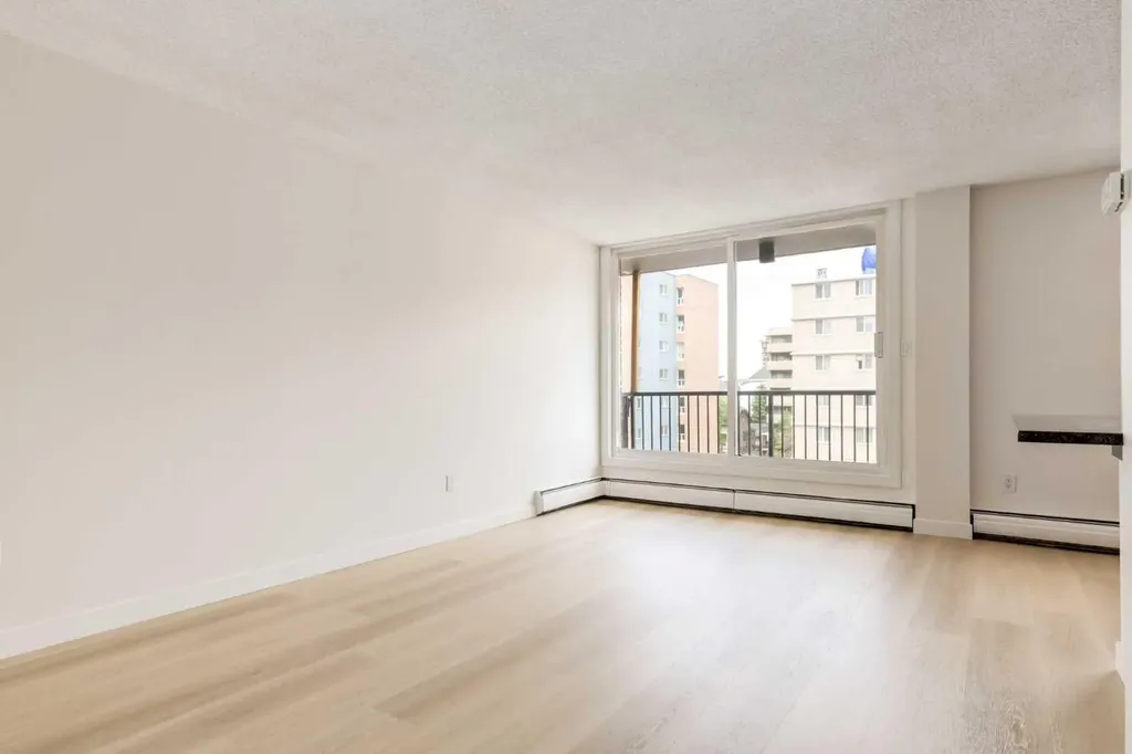 1236 15 Avenue SW Calgary AB T3C0X5