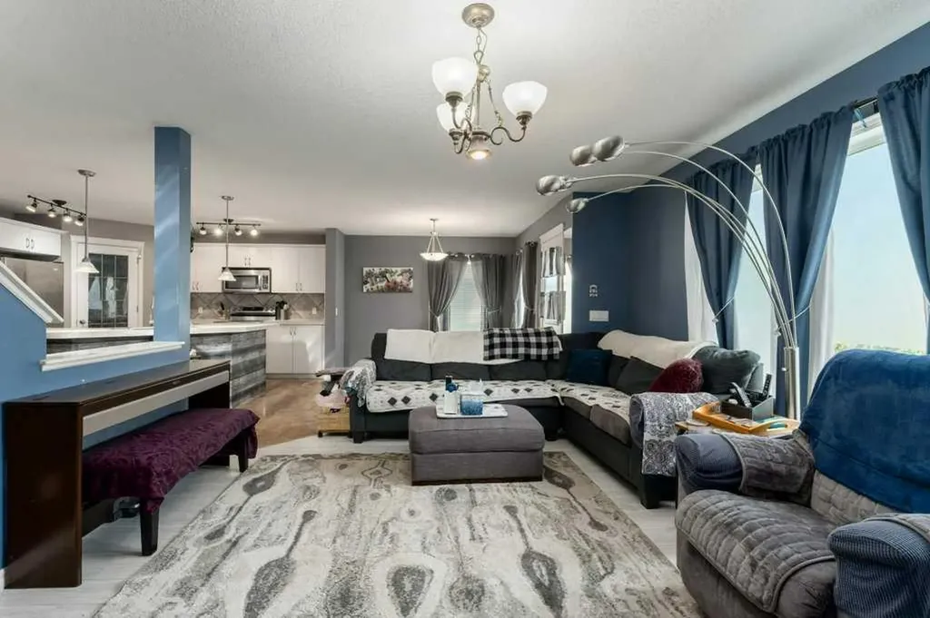 89 Cranarch Grove SE Calgary AB T3M 0T9