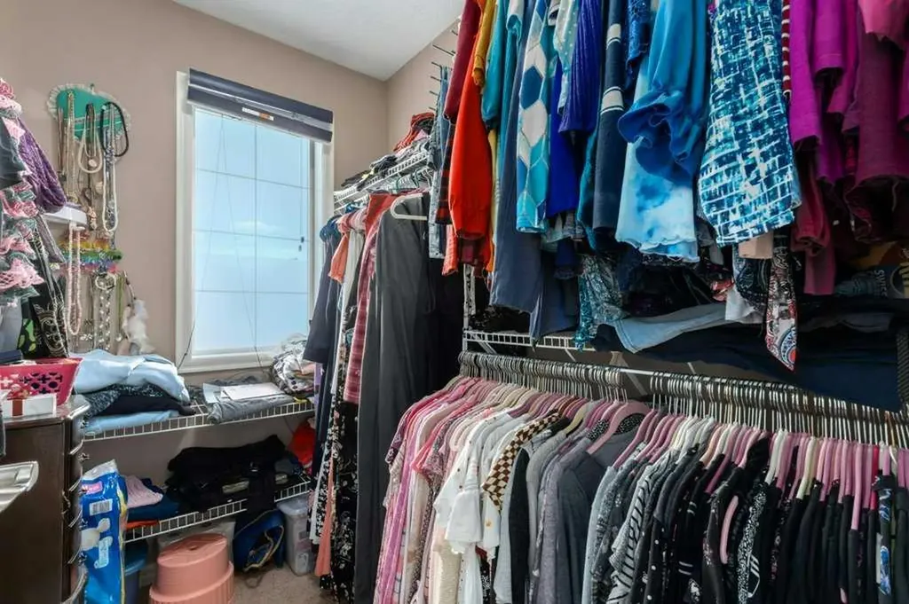 89 Cranarch Grove SE Calgary AB T3M 0T9