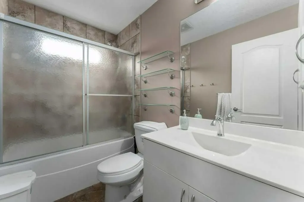 89 Cranarch Grove SE Calgary AB T3M 0T9