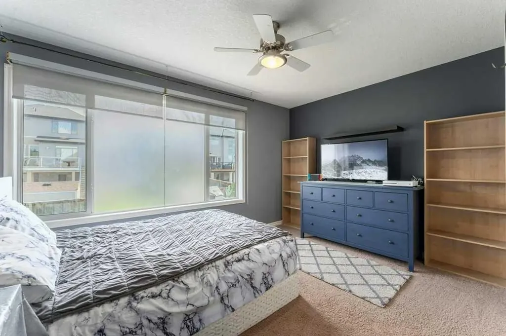 89 Cranarch Grove SE Calgary AB T3M 0T9