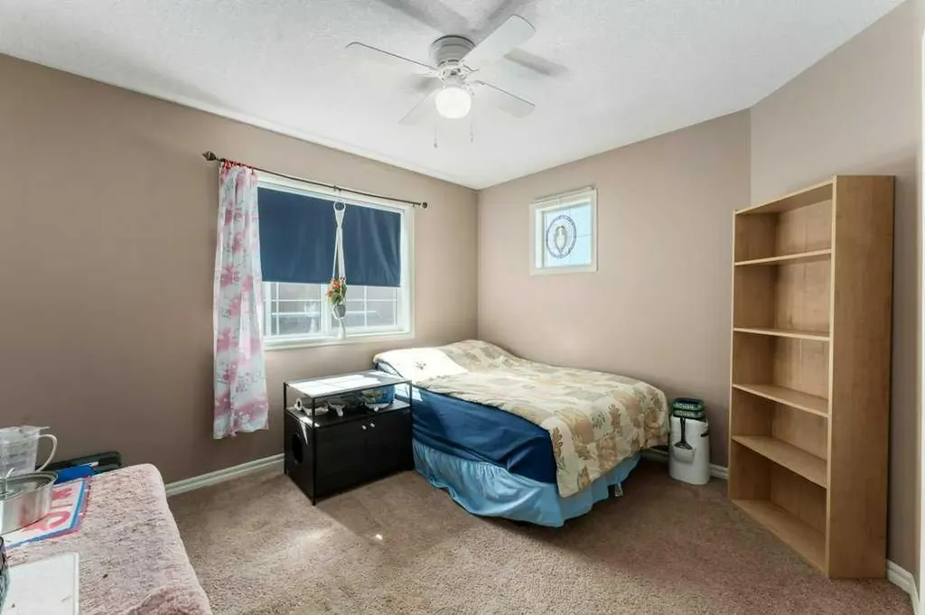 89 Cranarch Grove SE Calgary AB T3M 0T9