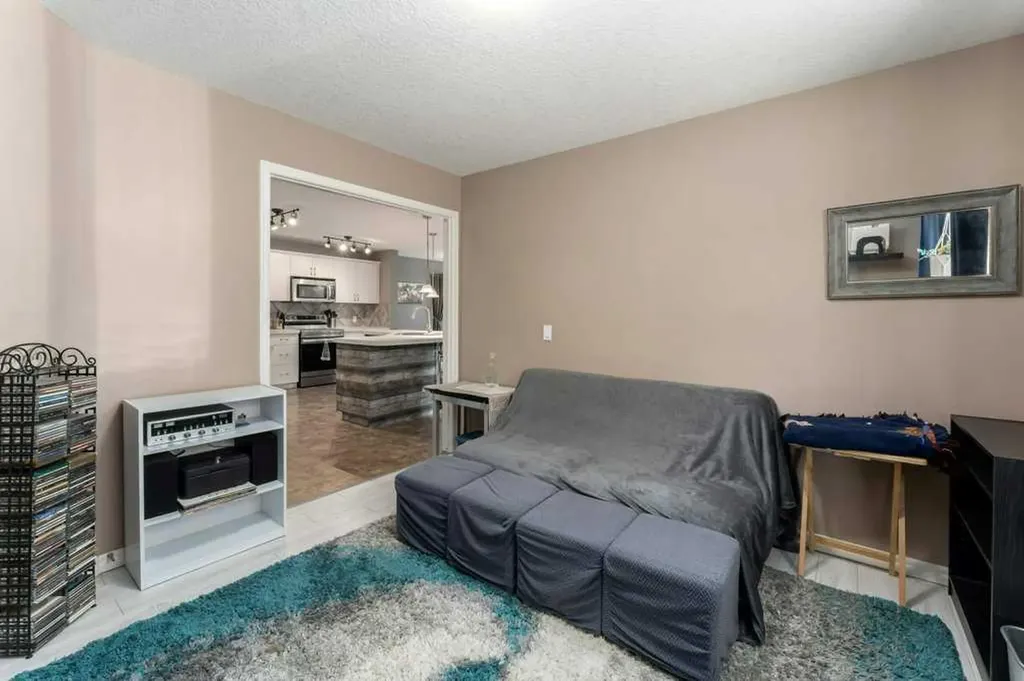 89 Cranarch Grove SE Calgary AB T3M 0T9