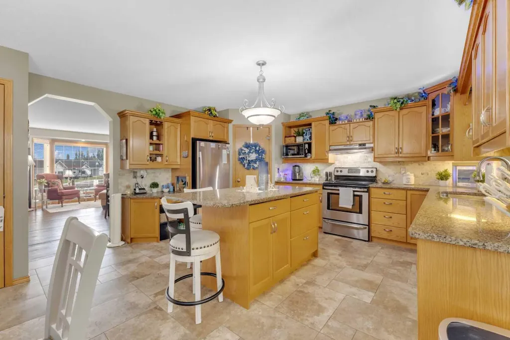 49 Willow Springs Crescent Sylvan Lake AB T4S 1G3