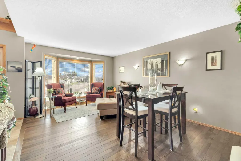 49 Willow Springs Crescent Sylvan Lake AB T4S 1G3