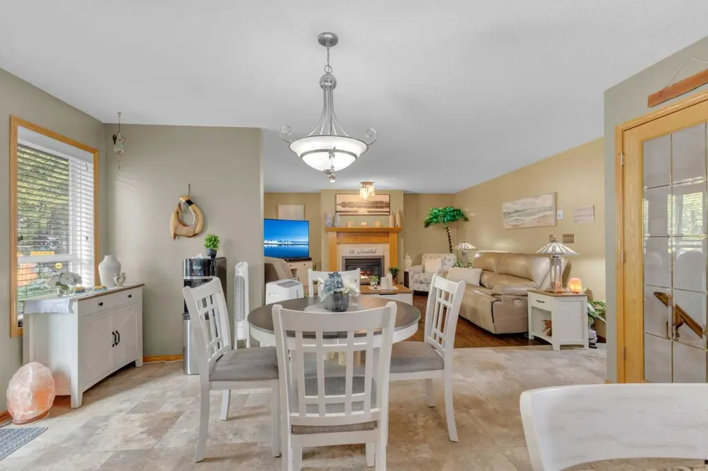 49 Willow Springs Crescent Sylvan Lake AB T4S 1G3