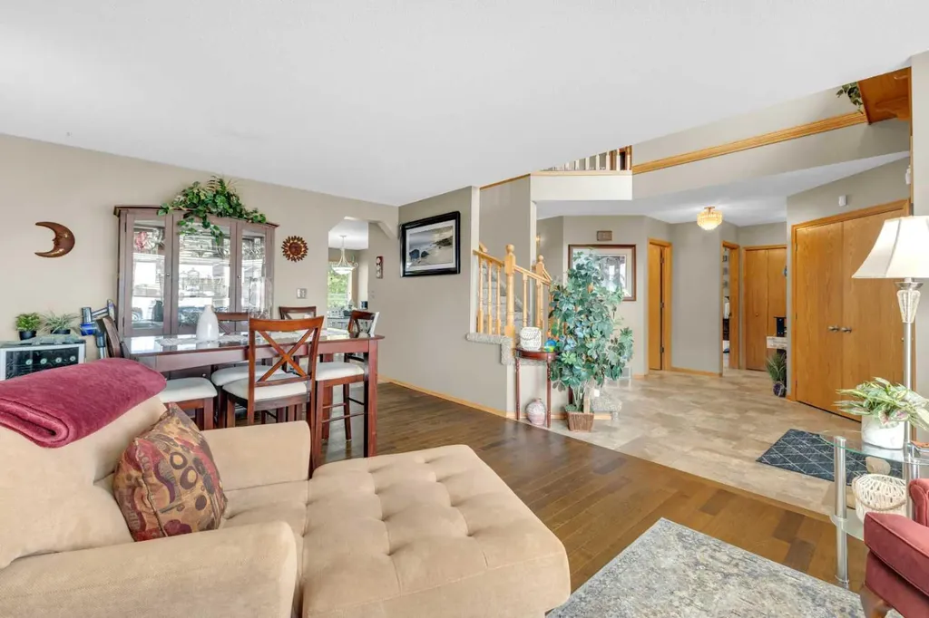 49 Willow Springs Crescent Sylvan Lake AB T4S 1G3