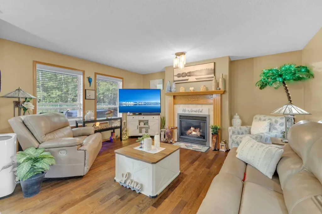 49 Willow Springs Crescent Sylvan Lake AB T4S 1G3
