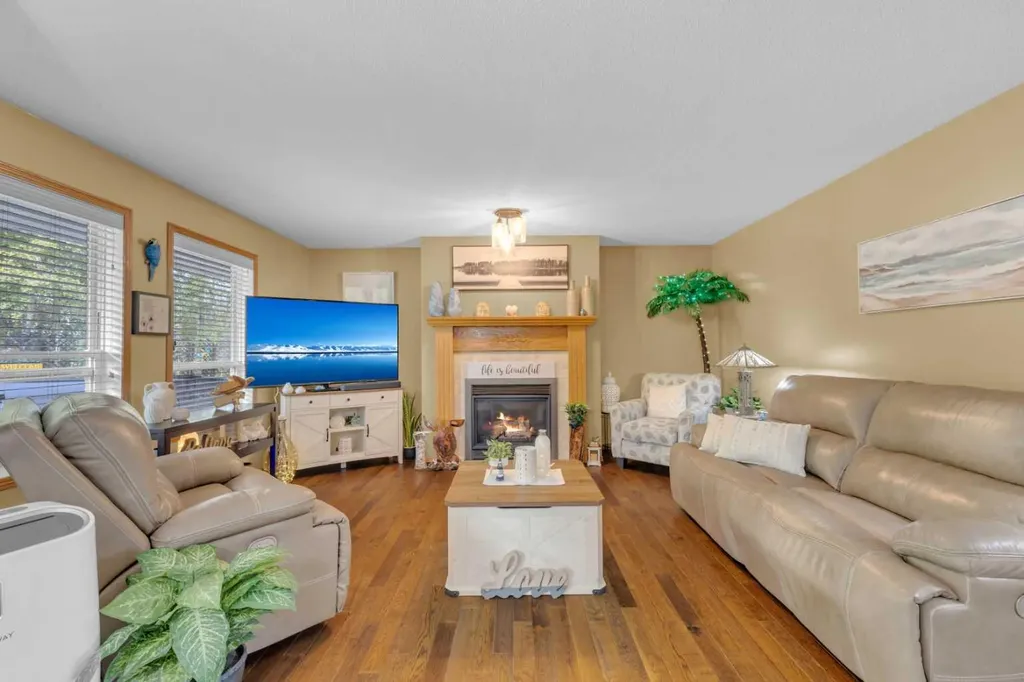 49 Willow Springs Crescent Sylvan Lake AB T4S 1G3
