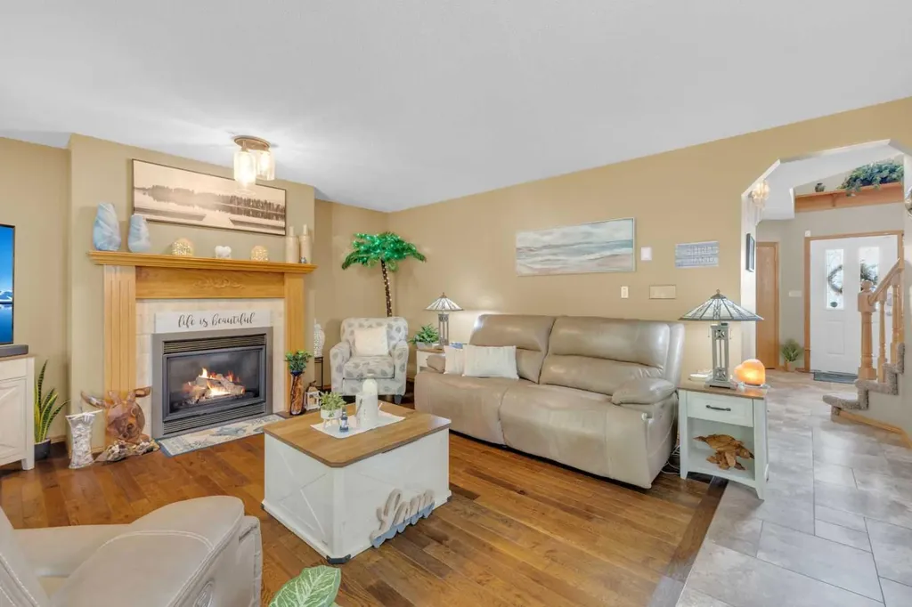 49 Willow Springs Crescent Sylvan Lake AB T4S 1G3