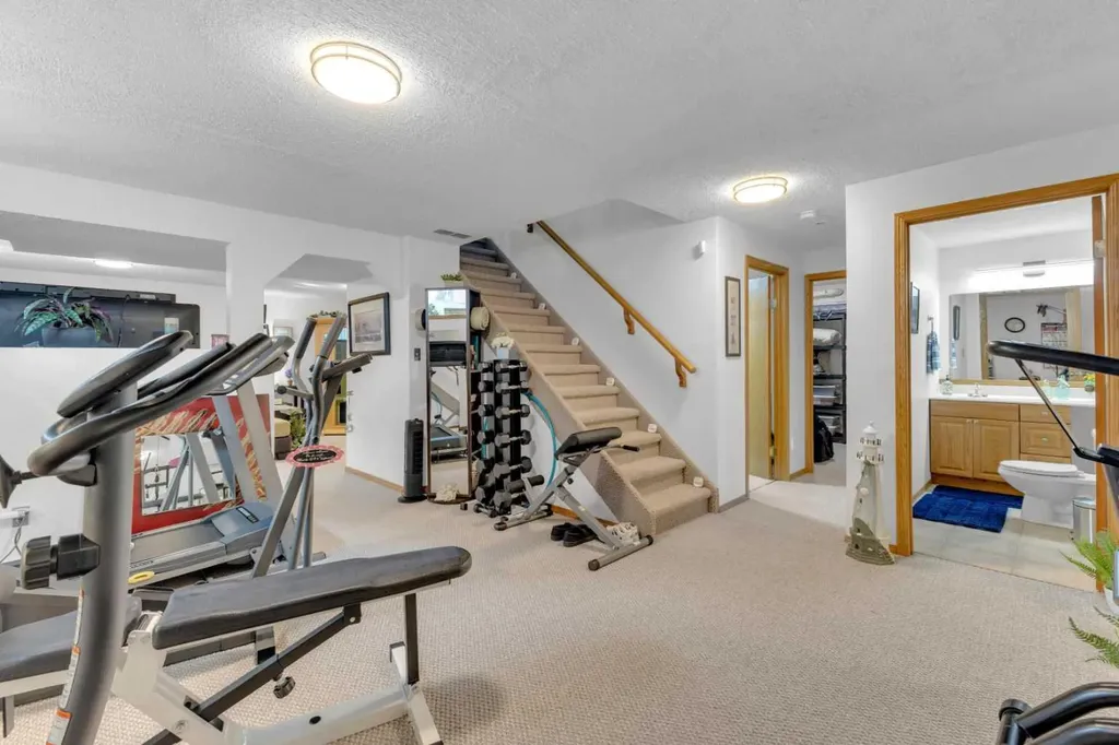 49 Willow Springs Crescent Sylvan Lake AB T4S 1G3