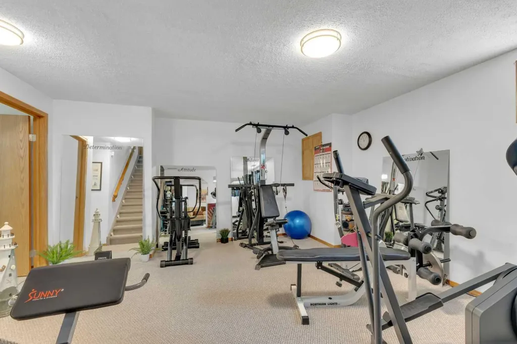 49 Willow Springs Crescent Sylvan Lake AB T4S 1G3