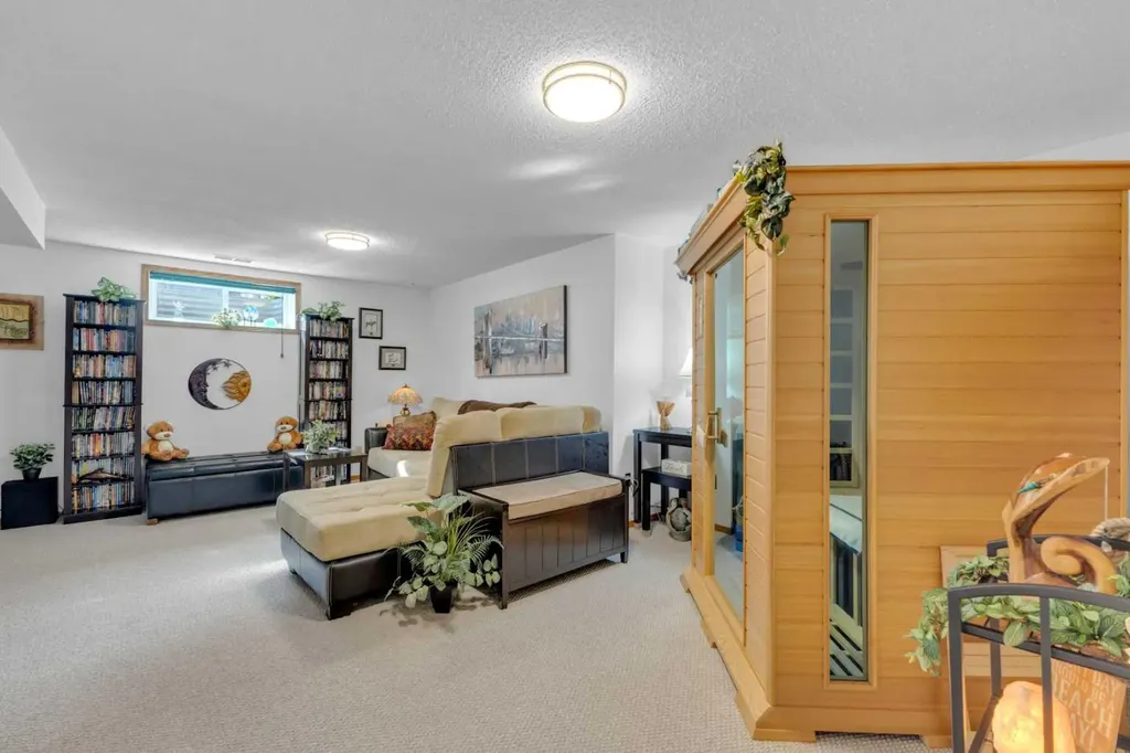 49 Willow Springs Crescent Sylvan Lake AB T4S 1G3