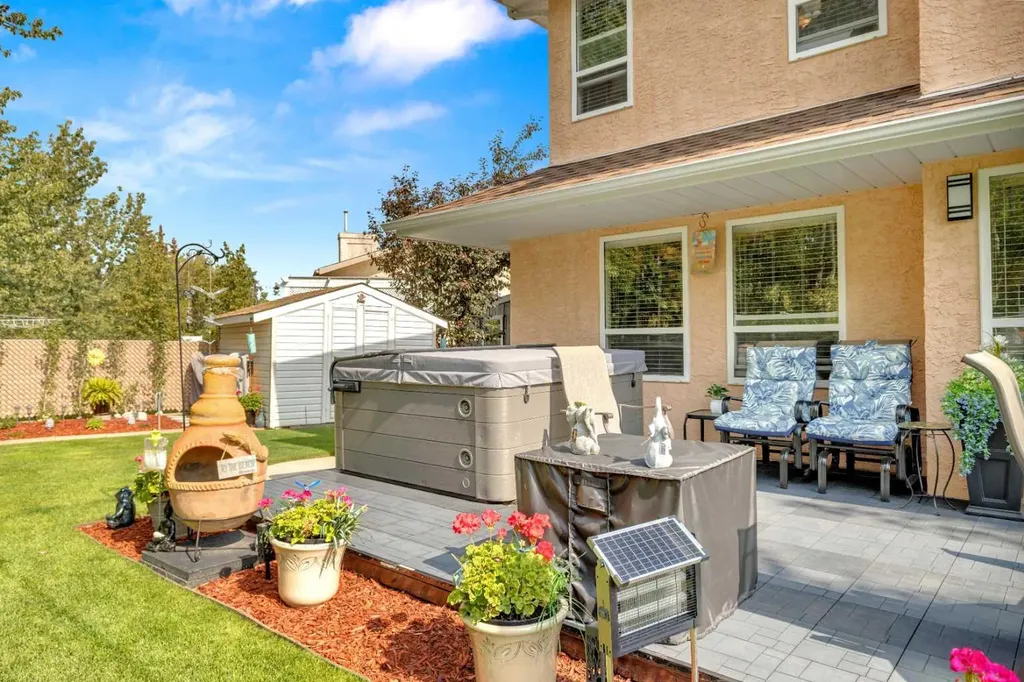 49 Willow Springs Crescent Sylvan Lake AB T4S 1G3
